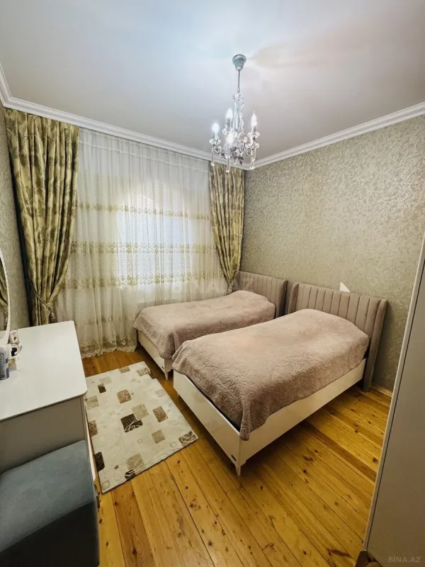 Satılır 6 otaqlı həyət evi 190 m²