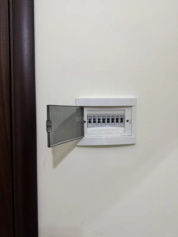 Satılır 6 otaqlı həyət evi 190 m²