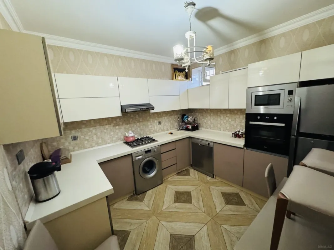 Satılır 6 otaqlı həyət evi 190 m²