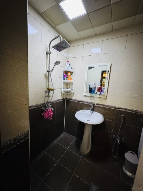 Satılır 6 otaqlı həyət evi 190 m²