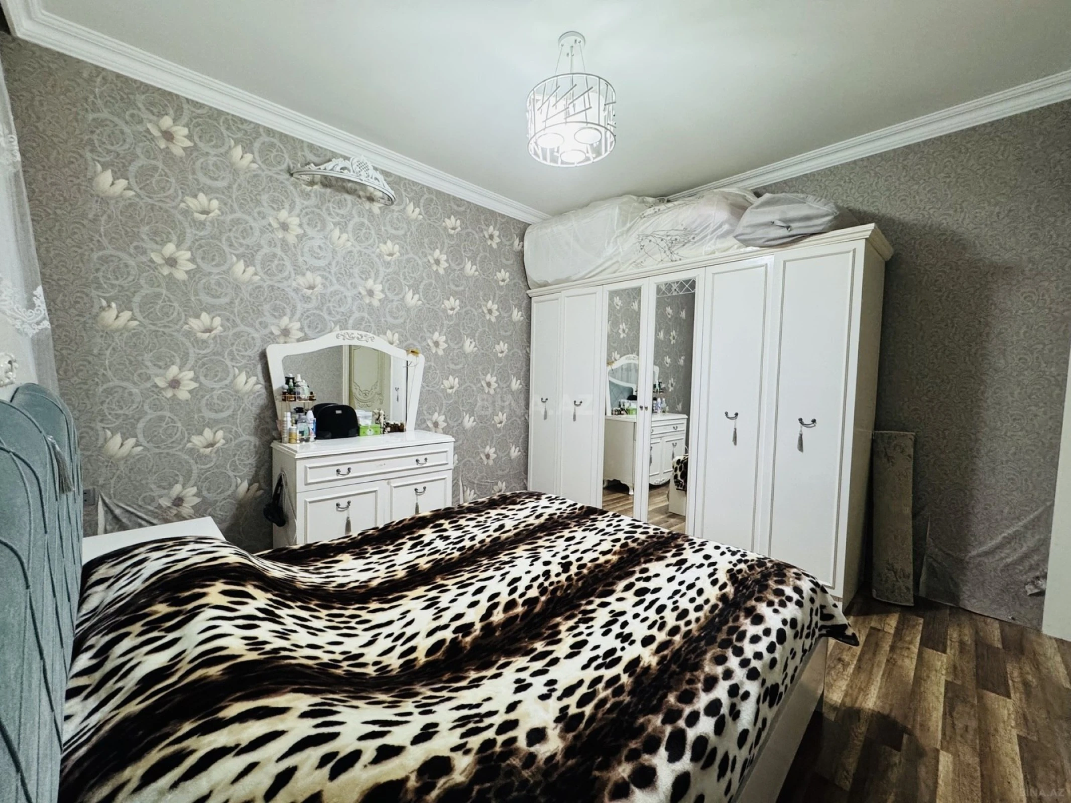 Satılır 6 otaqlı həyət evi 190 m²