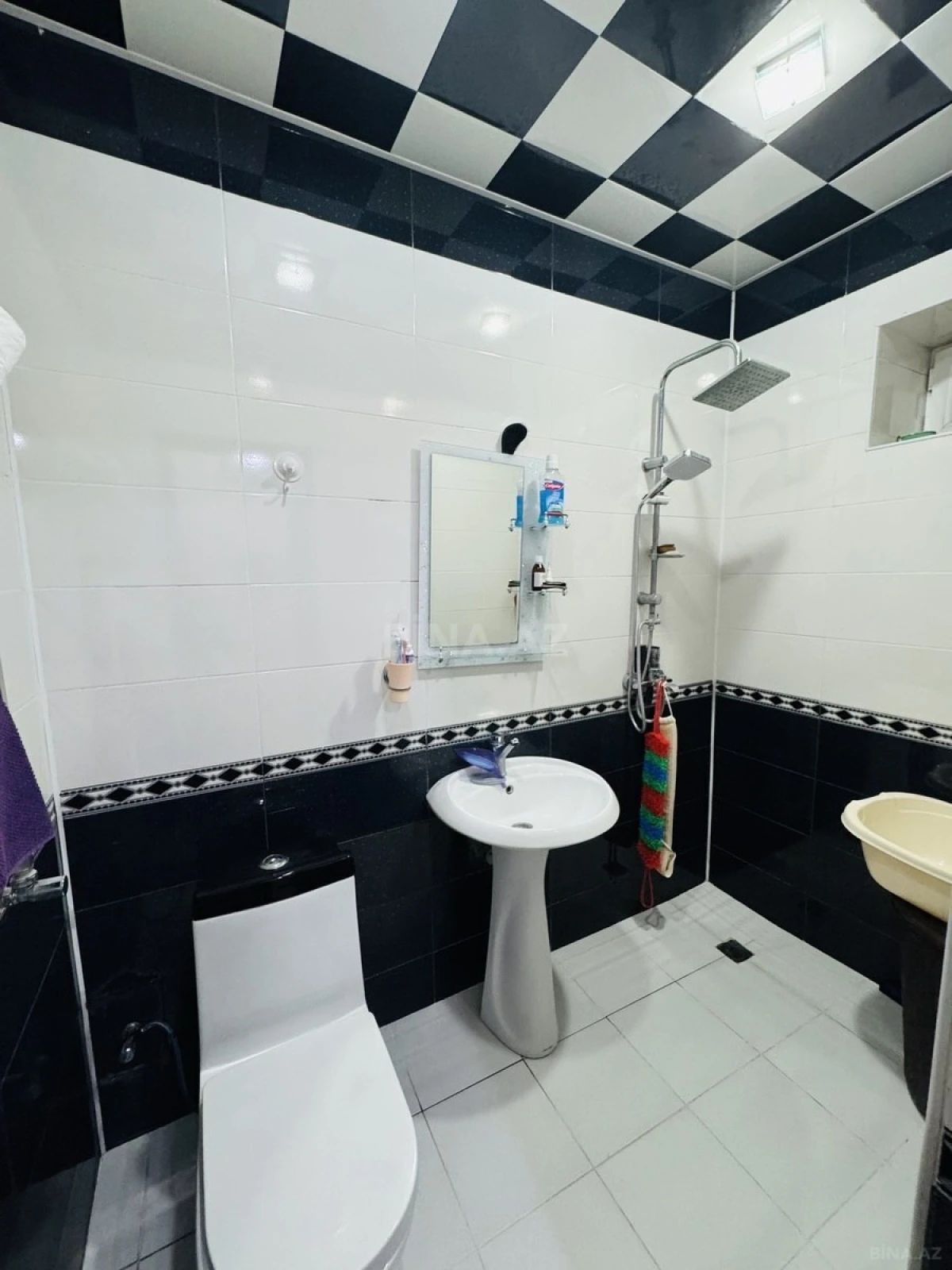 Satılır 6 otaqlı həyət evi 190 m²