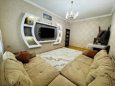 Satılır 6 otaqlı həyət evi 190 m²