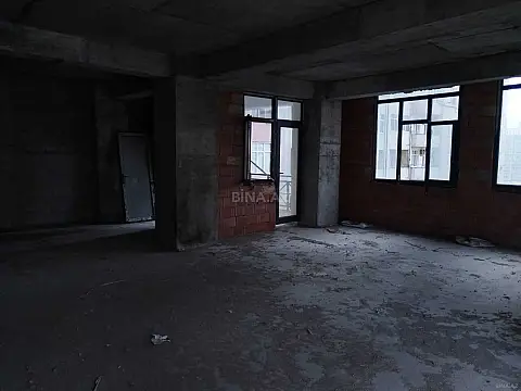 Satılır 3 otaqlı mənzil 138 m²