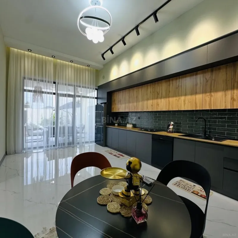 Kirayə verilir 4 otaqlı həyət evi 250 m²