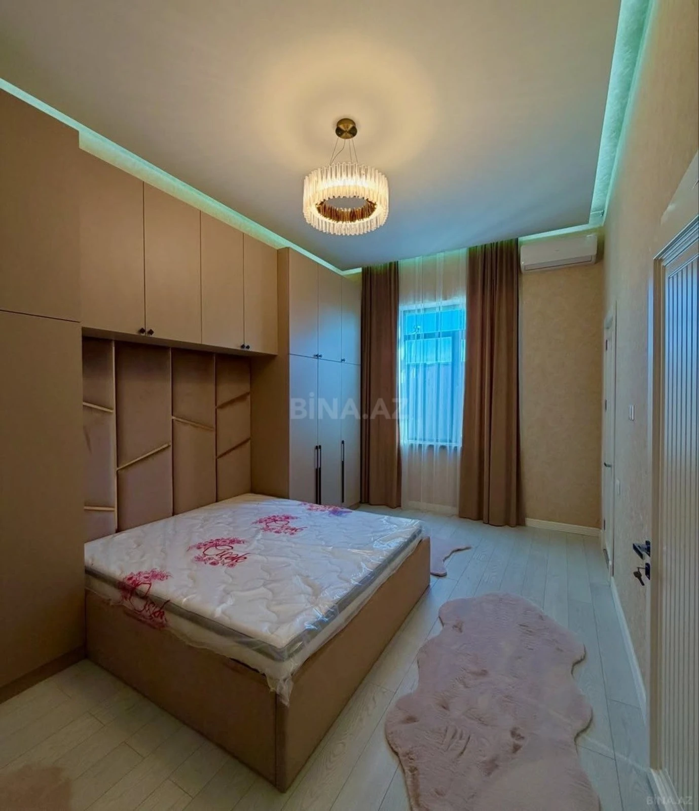 Kirayə verilir 4 otaqlı həyət evi 250 m²