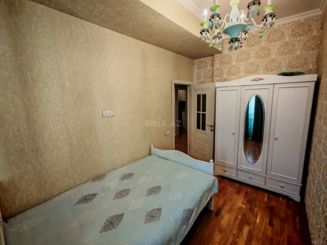 Satılır 3 otaqlı mənzil 87 m²