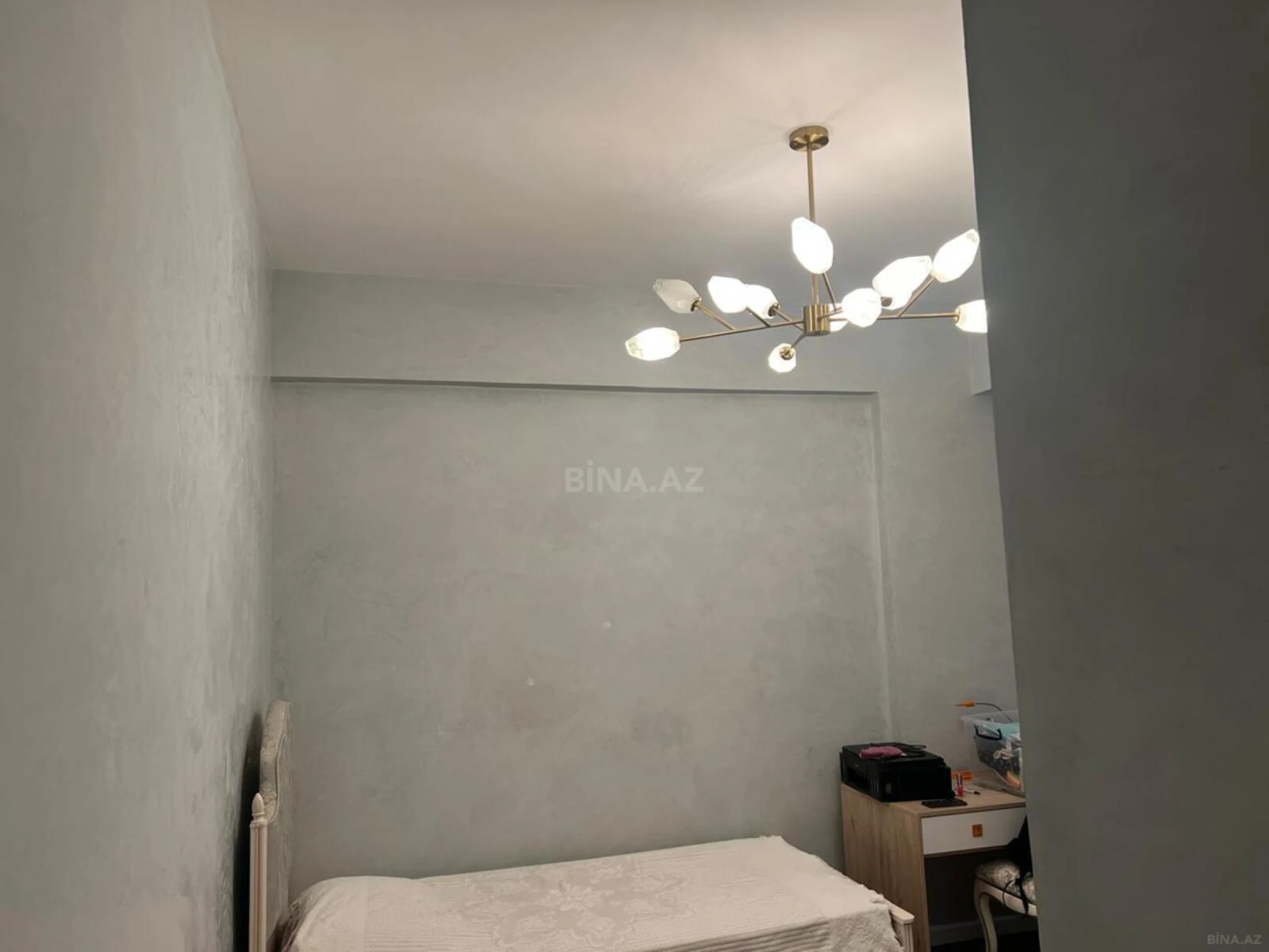 Satılır 4 otaqlı mənzil 150 m²