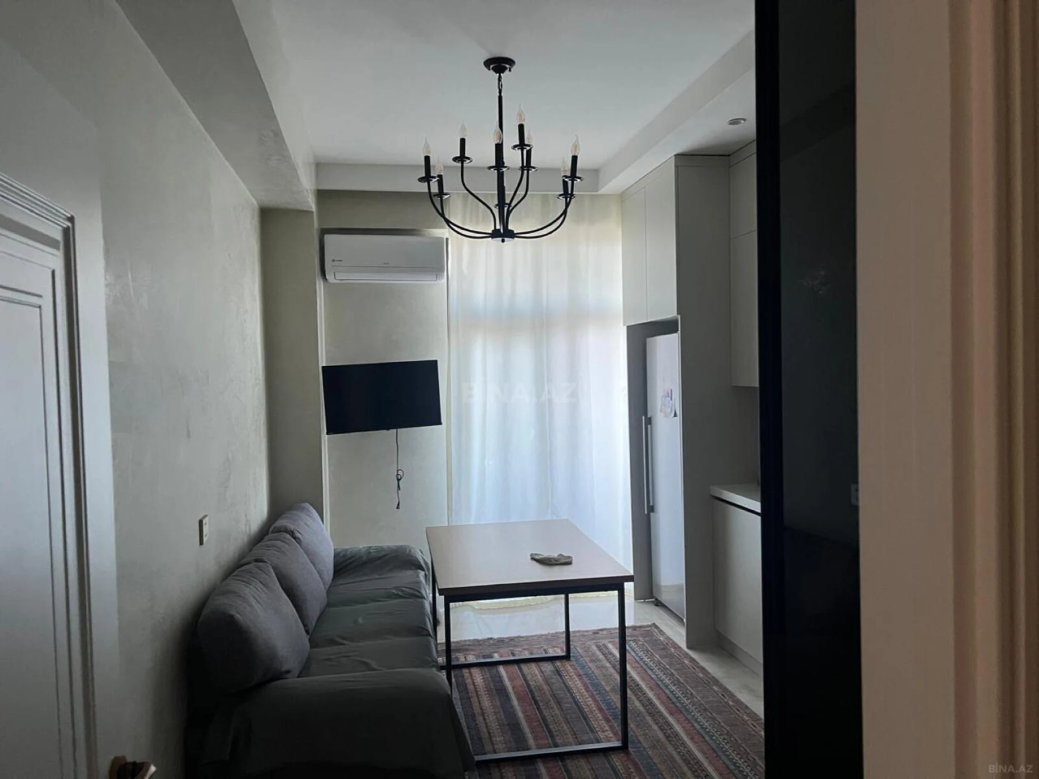 Satılır 4 otaqlı mənzil 150 m²