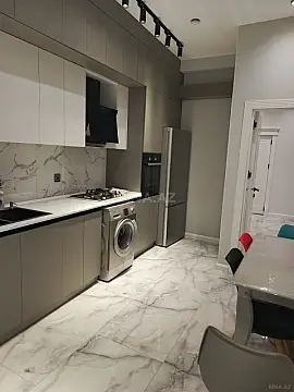 Satılır 2 otaqlı mənzil 69 m²