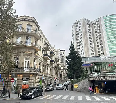 Kirayə verilir 2 otaqlı mənzil 60 m² — Bakı, Sahil qəs. 2 otaq 60.00 m²