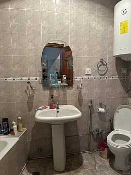 Kirayə verilir 2 otaqlı mənzil 60 m²