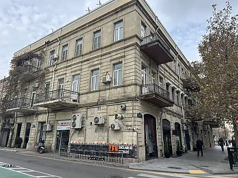 Kirayə verilir 2 otaqlı mənzil 60 m²