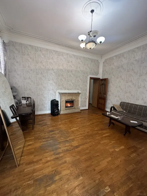 Kirayə verilir 2 otaqlı mənzil 60 m²