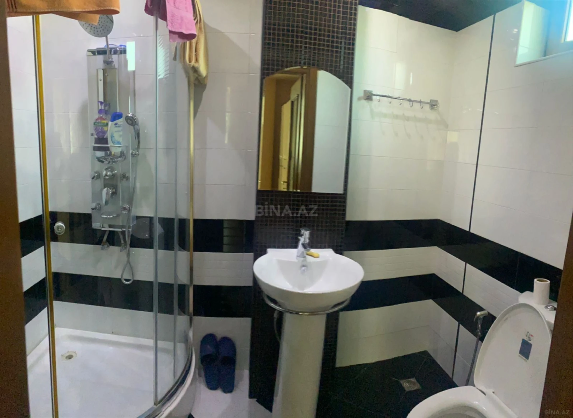 Kirayə verilir 6 otaqlı həyət evi 250 m²