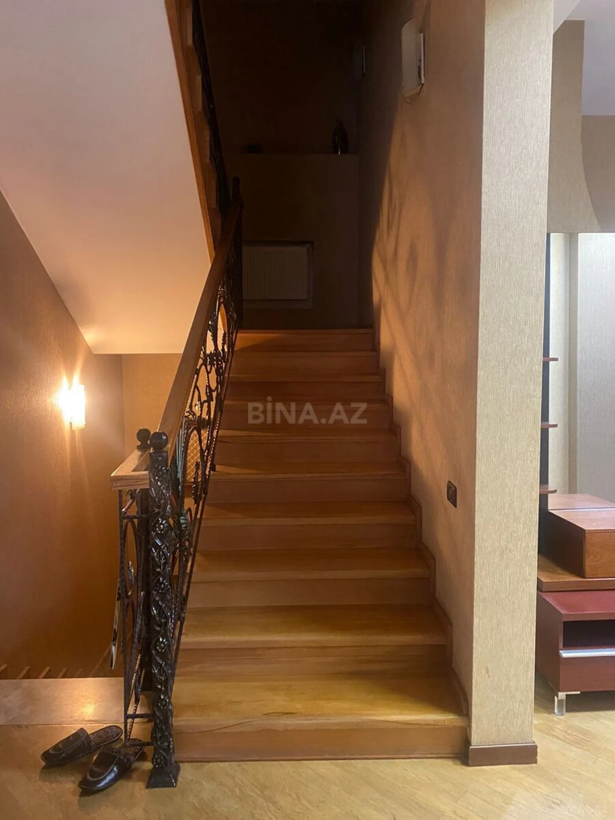 Kirayə verilir 6 otaqlı həyət evi 250 m²
