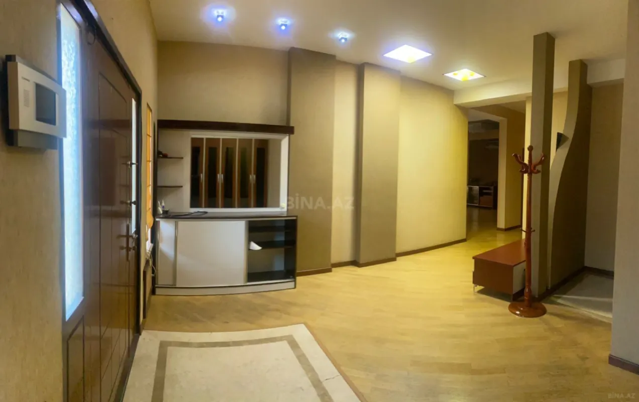 Kirayə verilir 6 otaqlı həyət evi 250 m²
