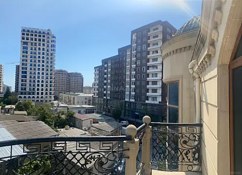 Kirayə verilir 6 otaqlı həyət evi 250 m²