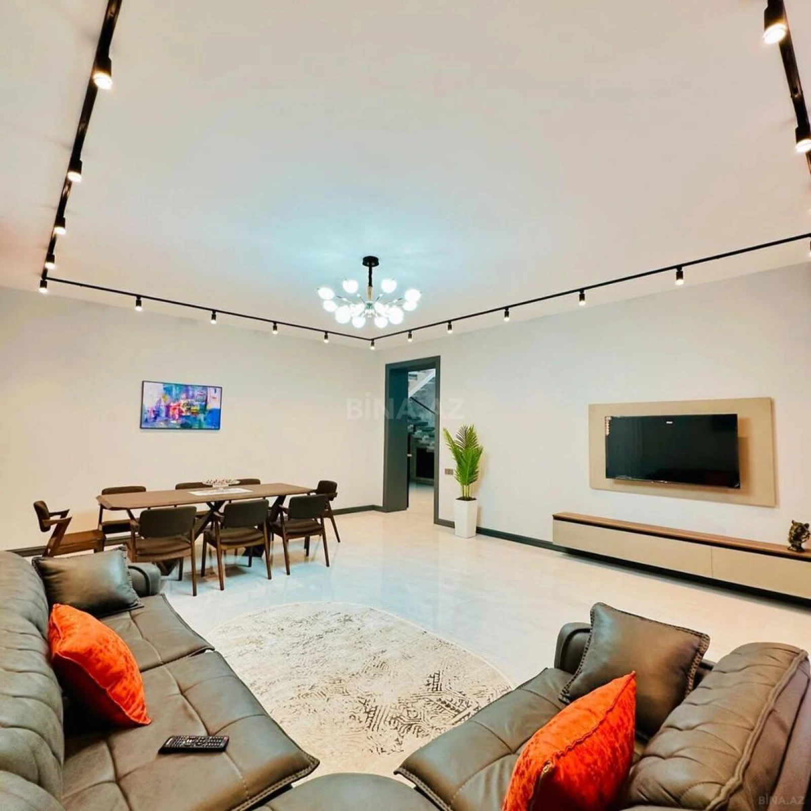 Kirayə verilir 5 otaqlı həyət evi 300 m²