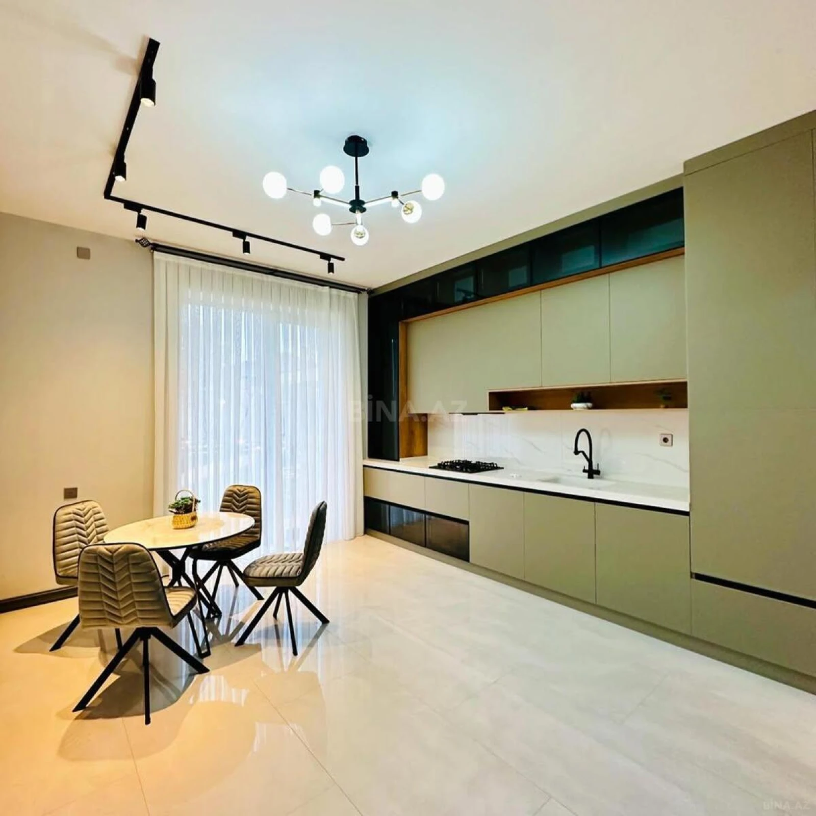 Kirayə verilir 5 otaqlı həyət evi 300 m²