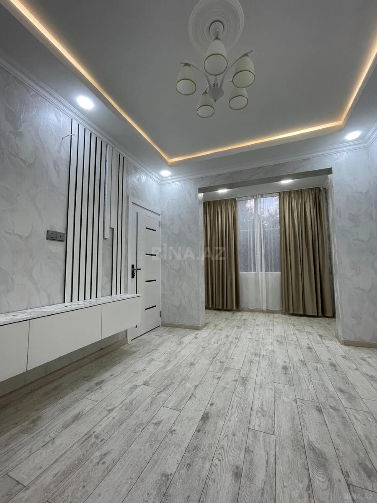 Satılır 2 otaqlı mənzil 68 m²