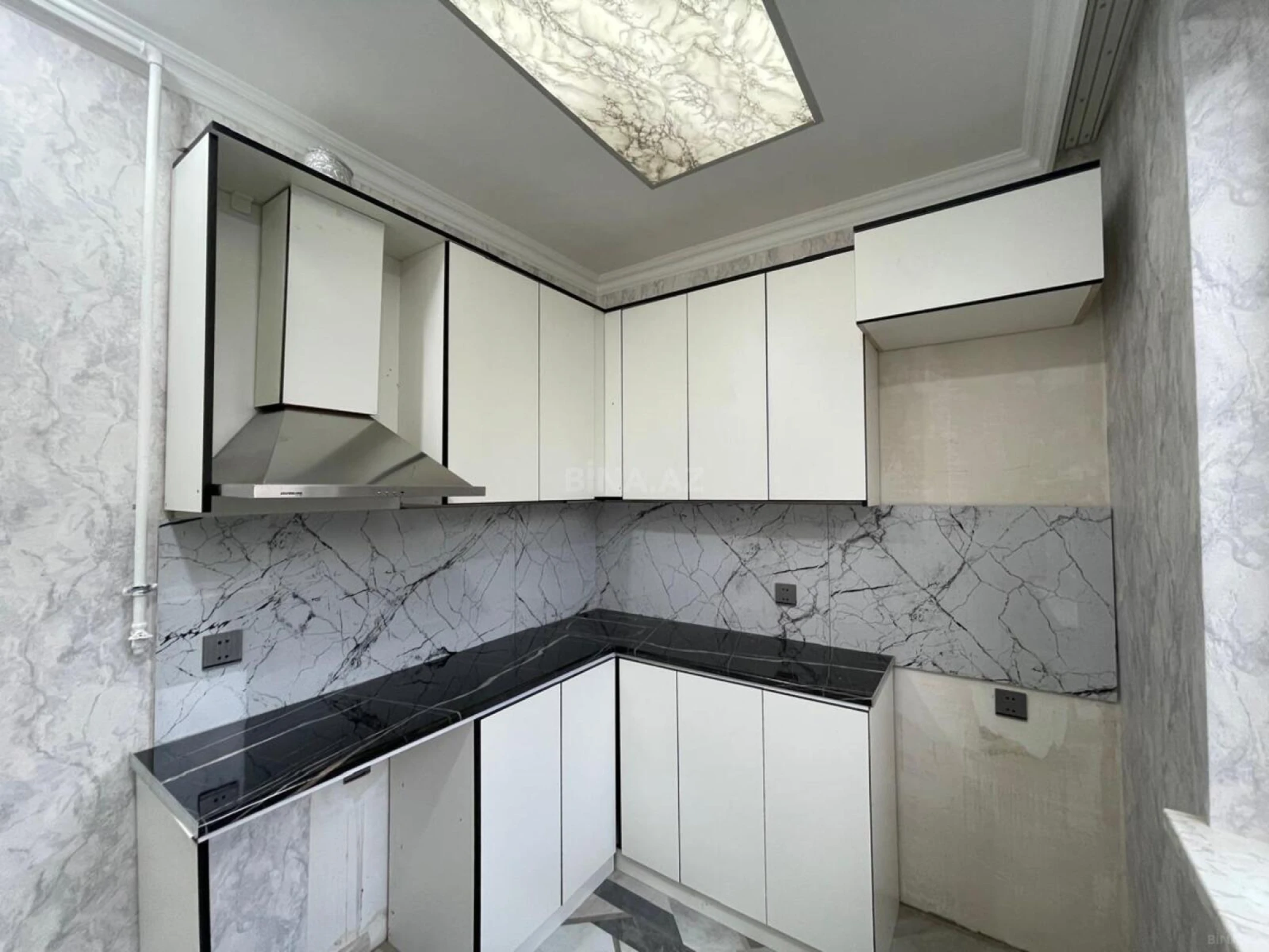 Satılır 2 otaqlı mənzil 68 m²
