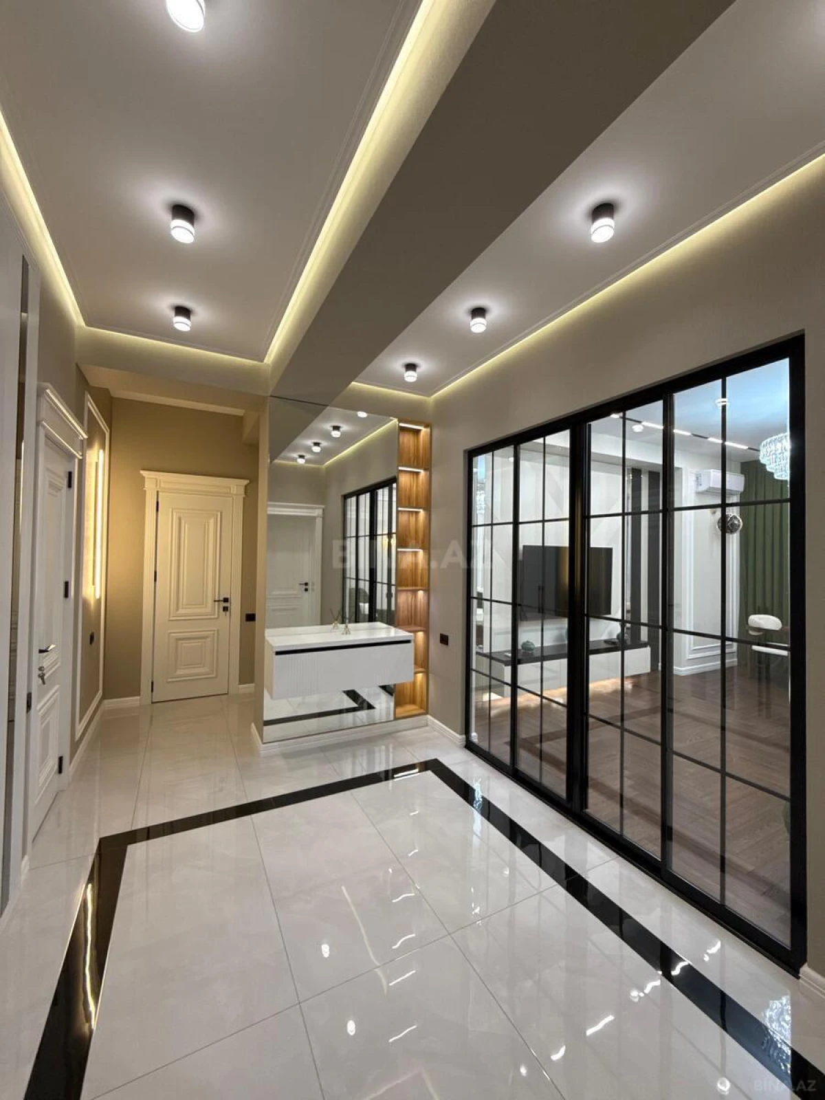 Satılır 2 otaqlı mənzil 86 m²