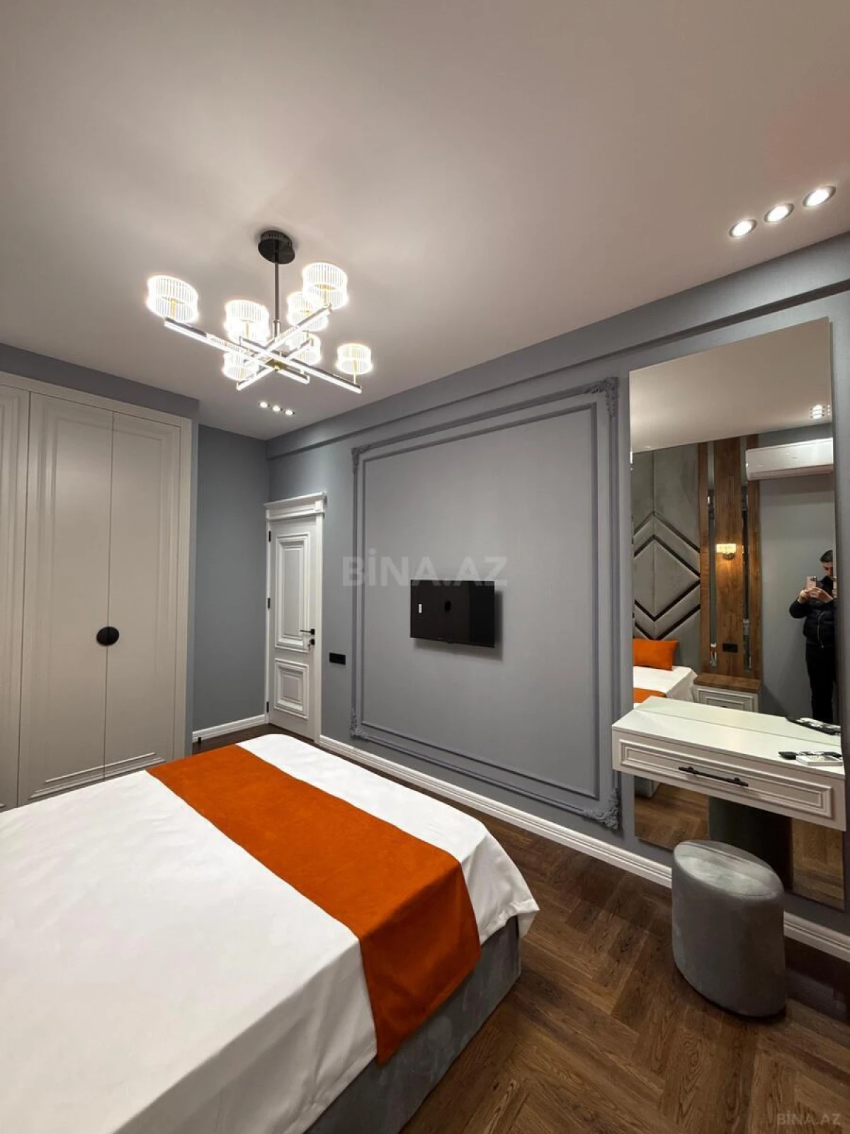 Satılır 2 otaqlı mənzil 86 m²