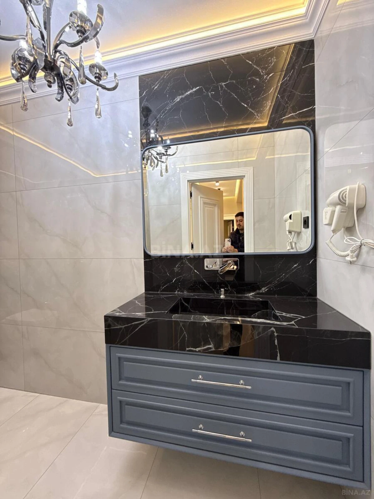 Satılır 2 otaqlı mənzil 86 m²