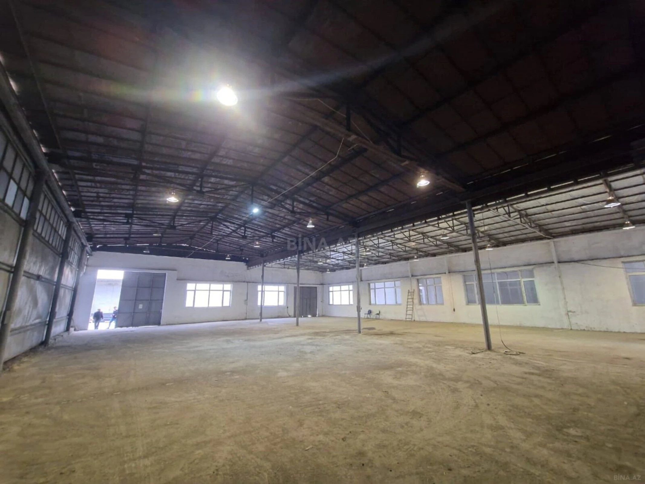 Kirayə verilir obyekt 560 m²