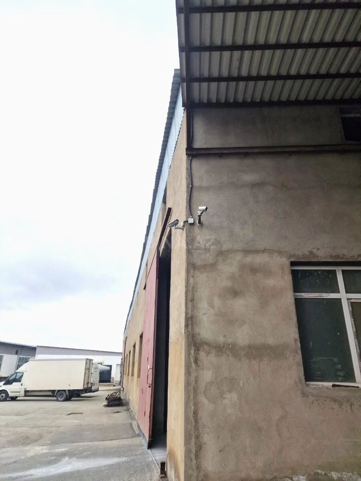 Kirayə verilir obyekt 560 m²