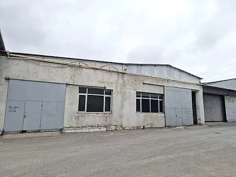 Kirayə verilir obyekt 560 m² — Bakı, Binəqədi 560.00 m²