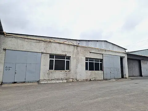 Kirayə verilir obyekt 700 m² — Bakı, Binəqədi 700.00 m²