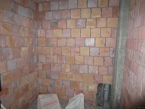 Satılır 2 otaqlı mənzil 76 m²