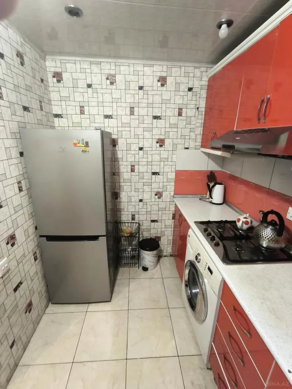 Kirayə verilir 2 otaqlı mənzil 65 m²