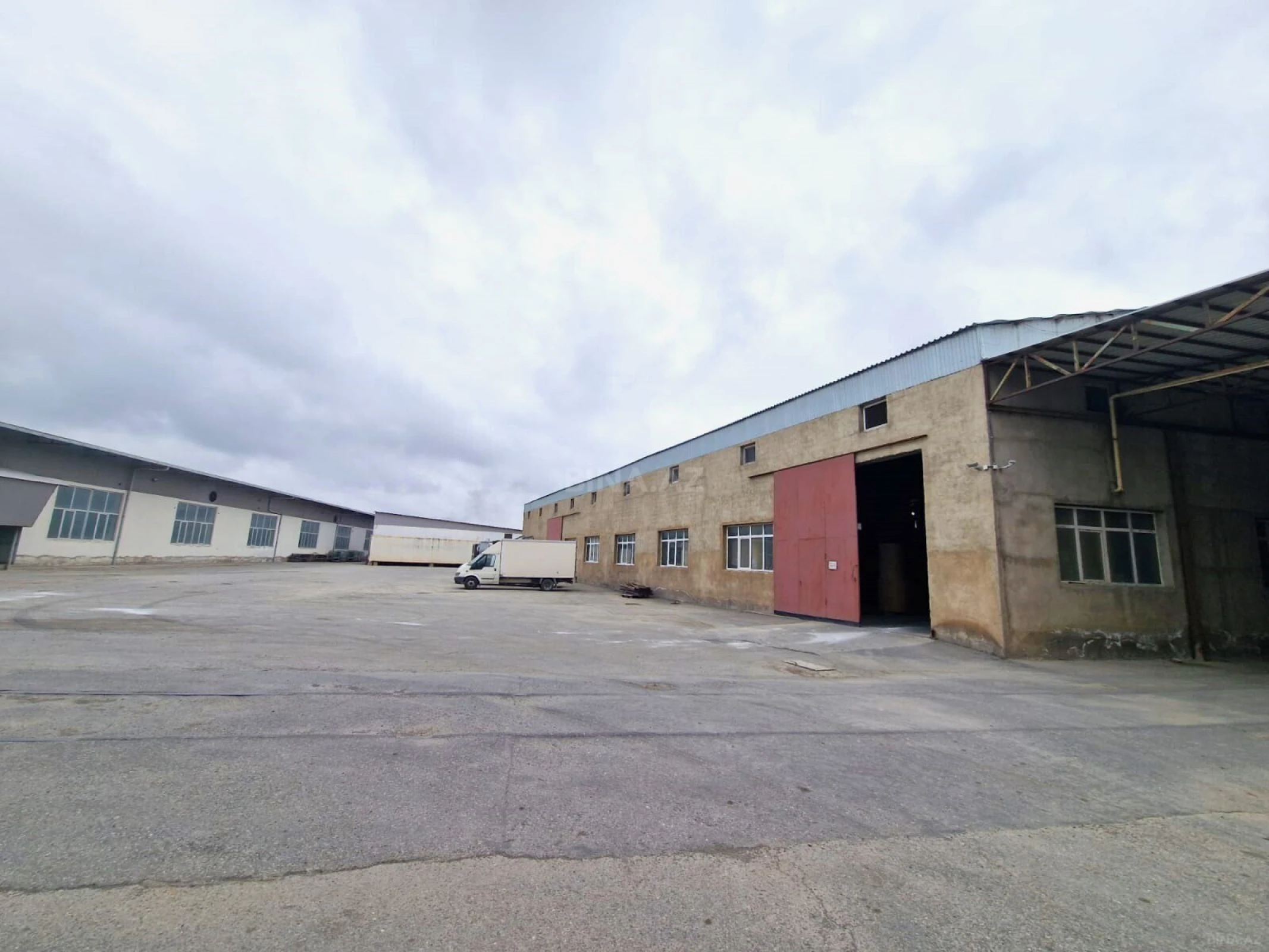 Kirayə verilir obyekt 1600 m²