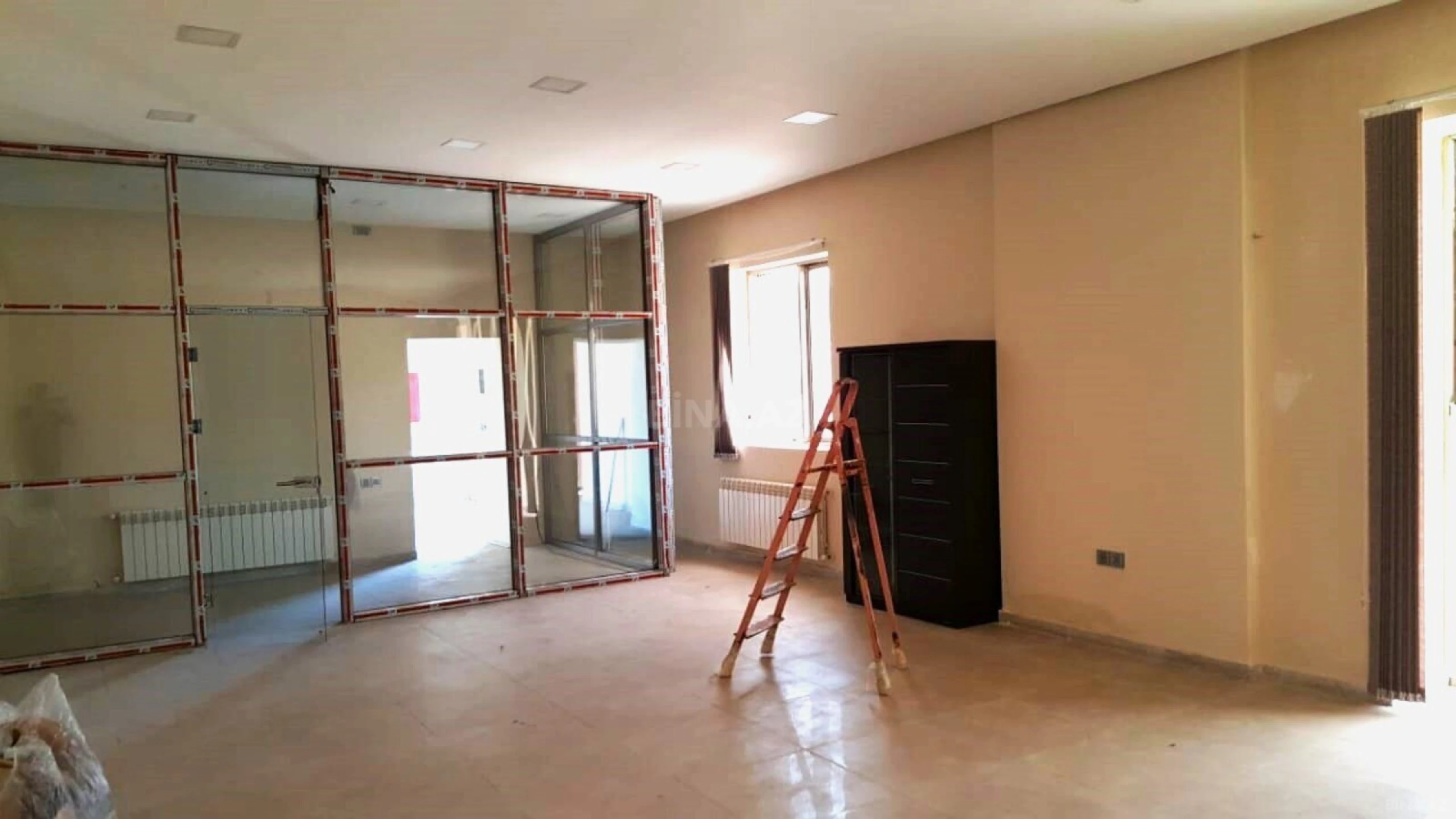 Kirayə verilir obyekt 750 m²