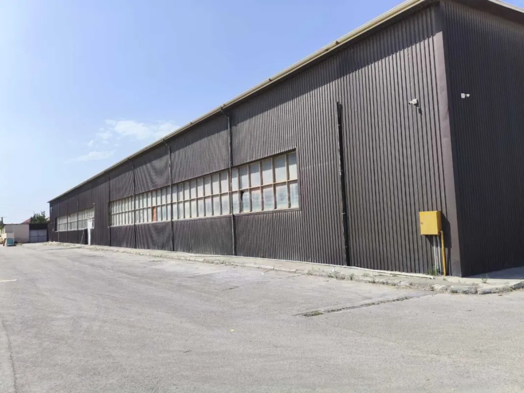 Kirayə verilir obyekt 750 m²