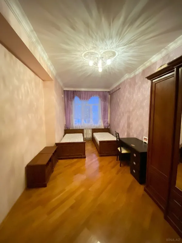 Kirayə verilir 3 otaqlı mənzil 139 m²