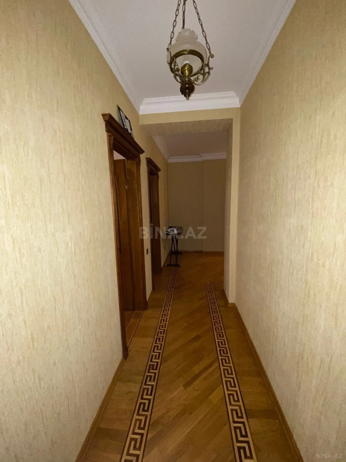 Kirayə verilir 3 otaqlı mənzil 139 m²
