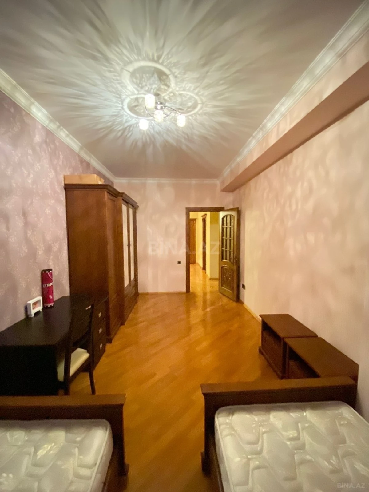 Kirayə verilir 3 otaqlı mənzil 139 m²