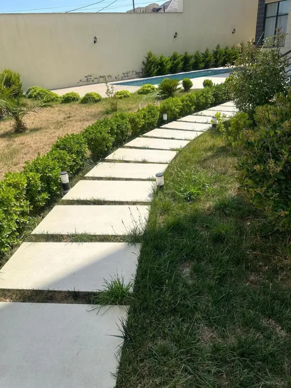 Kirayə verilir 7 otaqlı həyət evi 1200 m²