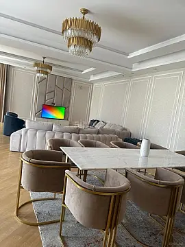 Kirayə verilir 7 otaqlı həyət evi 1200 m²