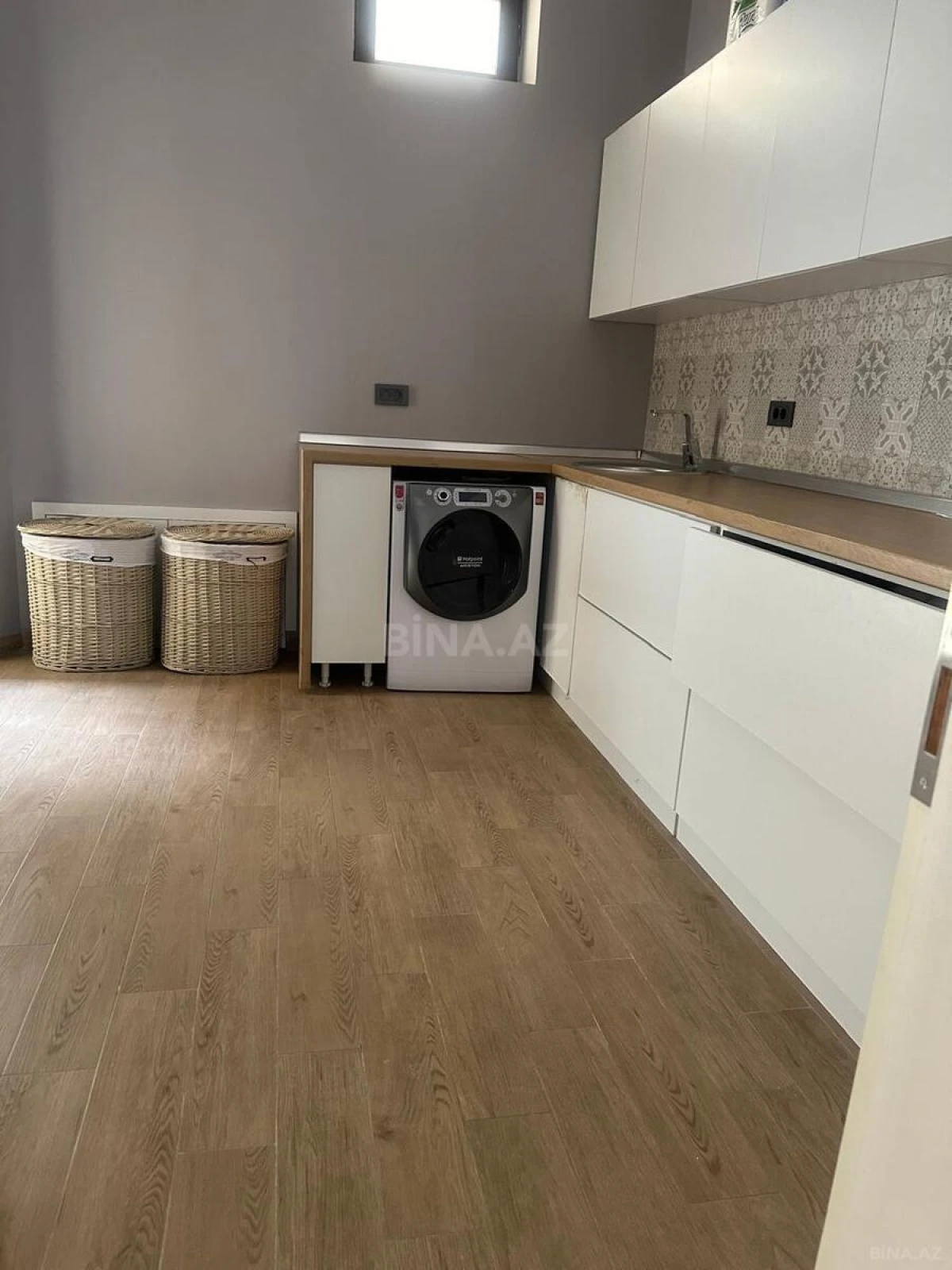 Kirayə verilir 7 otaqlı həyət evi 1200 m²