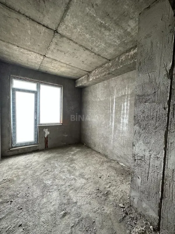 Satılır 5 otaqlı mənzil 233 m²