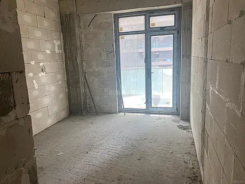 Satılır 5 otaqlı mənzil 233 m²