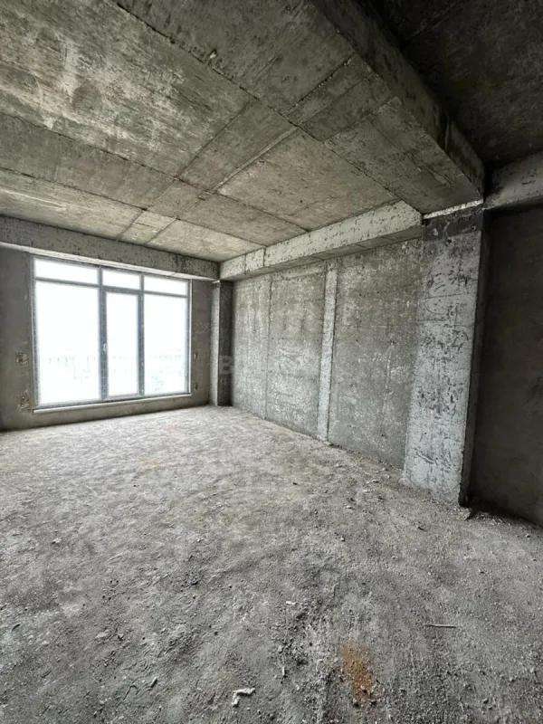 Satılır 5 otaqlı mənzil 233 m²