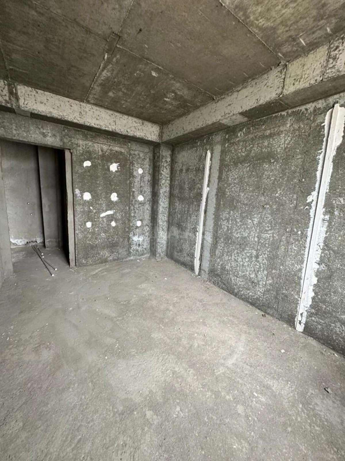 Satılır 5 otaqlı mənzil 233 m²