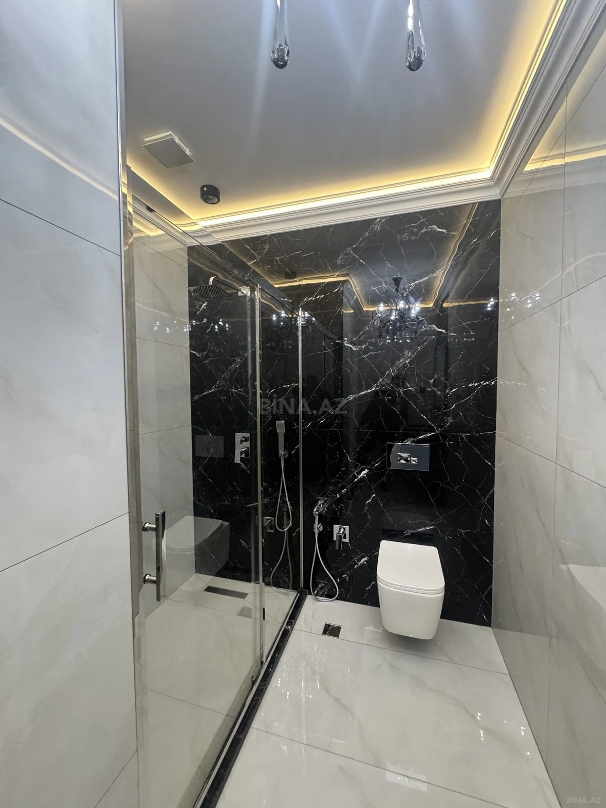 Satılır 2 otaqlı mənzil 86 m²