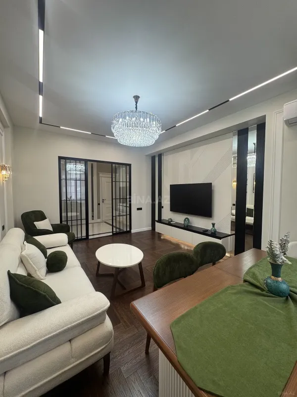 Satılır 2 otaqlı mənzil 86 m²